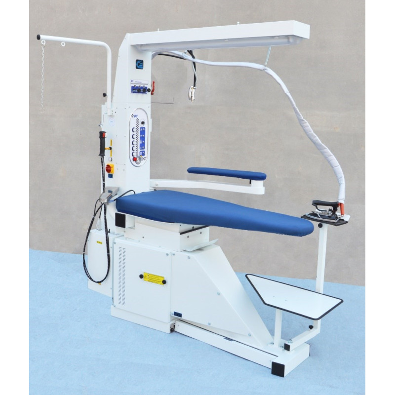 Table à repasser aspirante à froid soufflante professionnelle Cocchi F1 PLUS | AMS